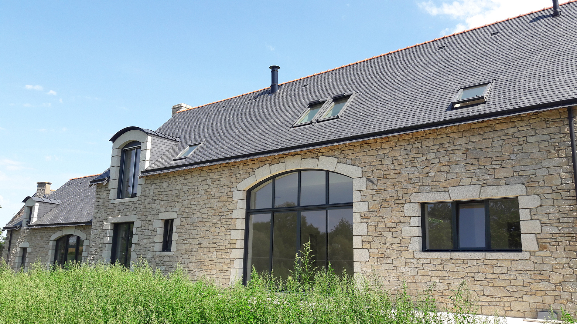 Couverture conduit de fumée Poujoulat sur ardoise - Ploeren